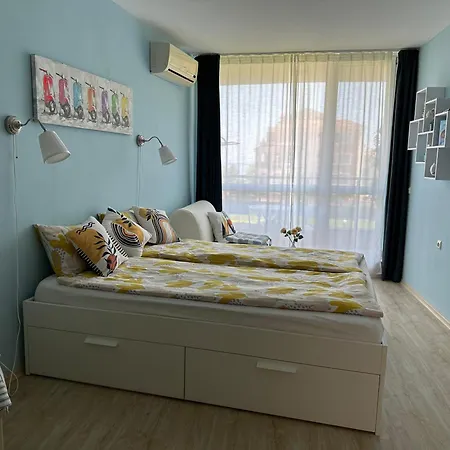 Апартамент B28 Sunny Island Chernomorez *