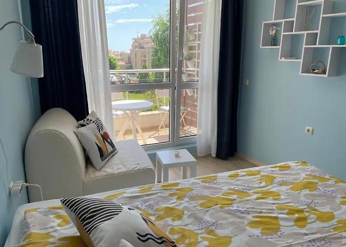 B28 Sunny Island Chernomorez Lägenhet