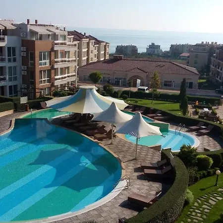 B28 Sunny Island Chernomorez Апартамент