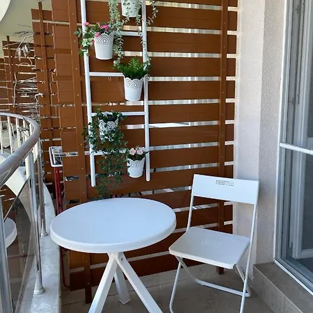 Апартамент B28 Sunny Island Chernomorez *