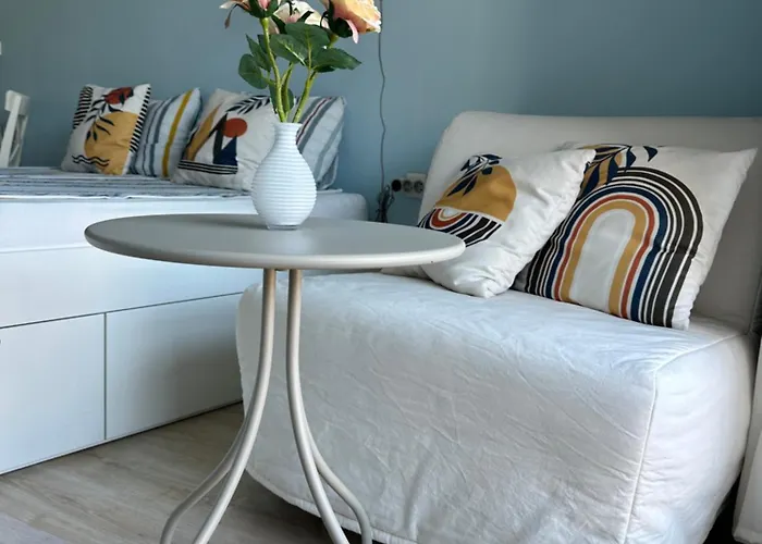 B28 Sunny Island Chernomorez * Chernomorets